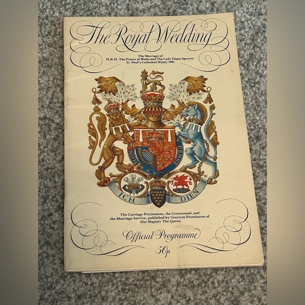 Royal Wedding Programme Lady Dianna Spencer King Charles 7/29/81 plus postcards